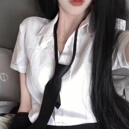 森林中的餐厅